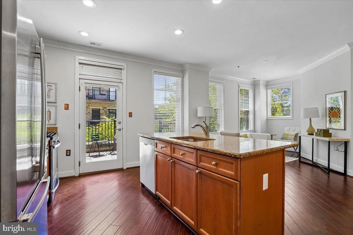 181 E Reed Avenue #203 photo 4