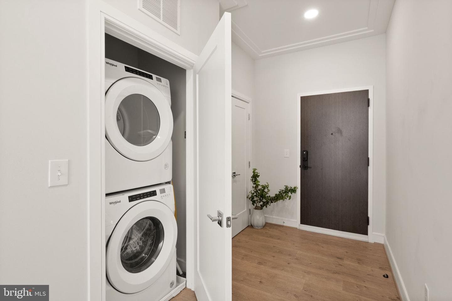 625 Slaters Lane #401 photo 6