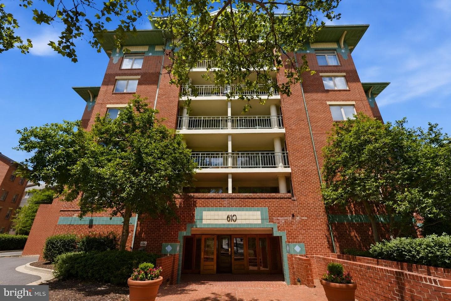 610 N West Street N #105, Alexandria