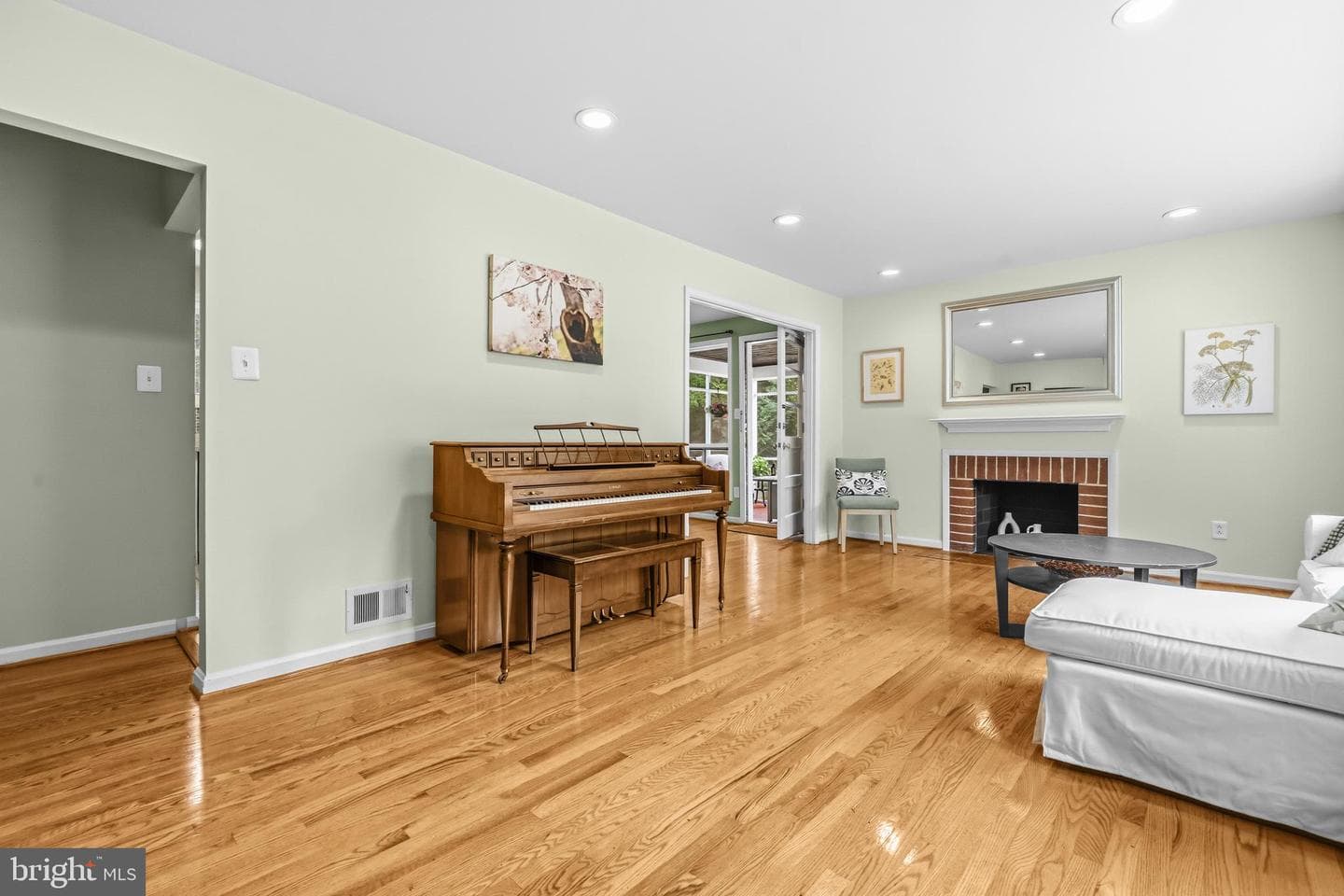 4709 Richmarr Place photo 4