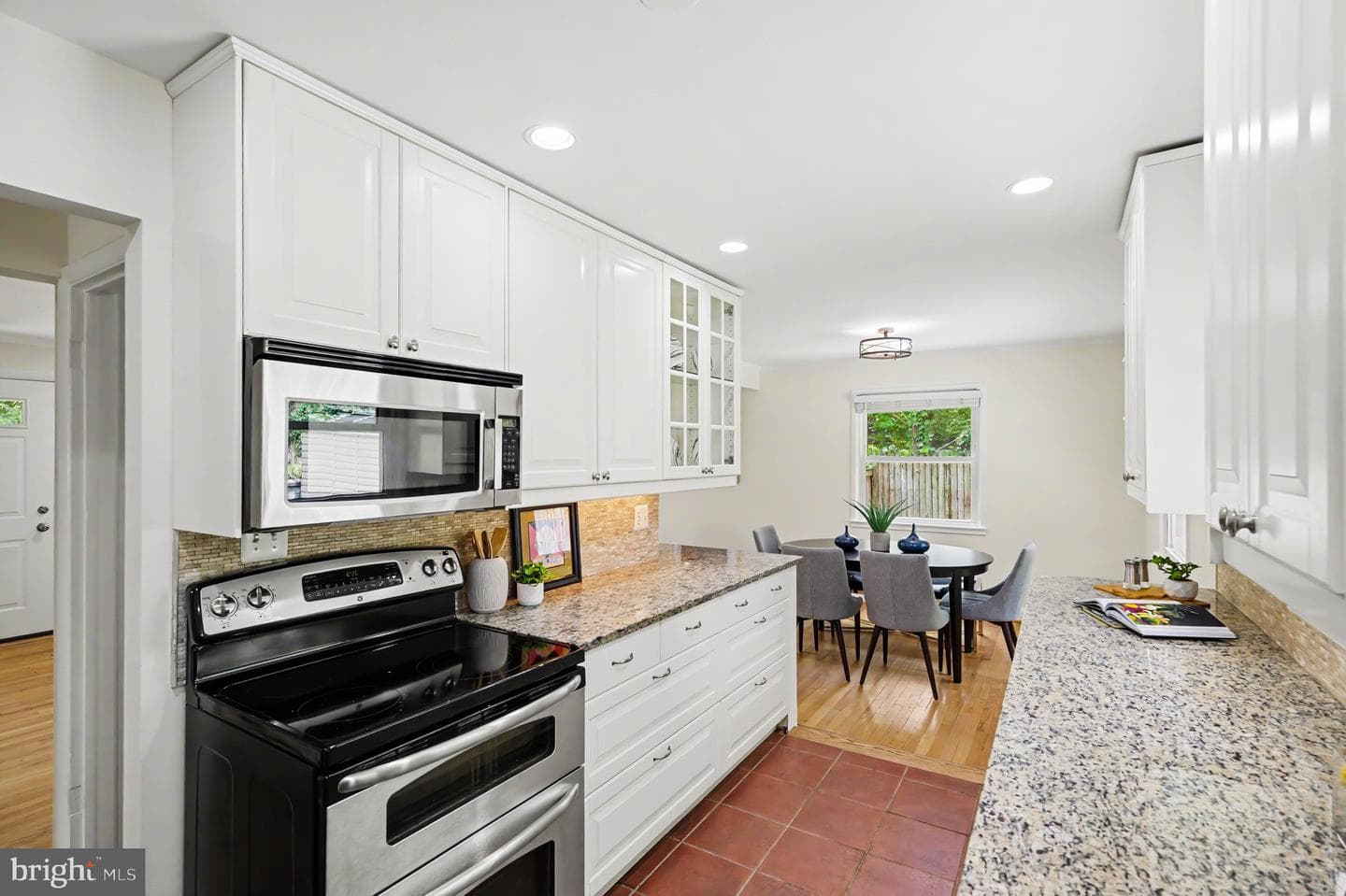 6157 N Morgan Street photo 9