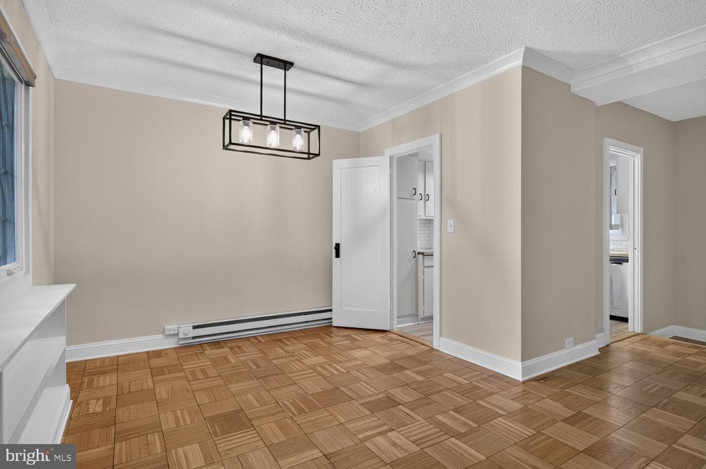 1557 Mount Eagle photo 10