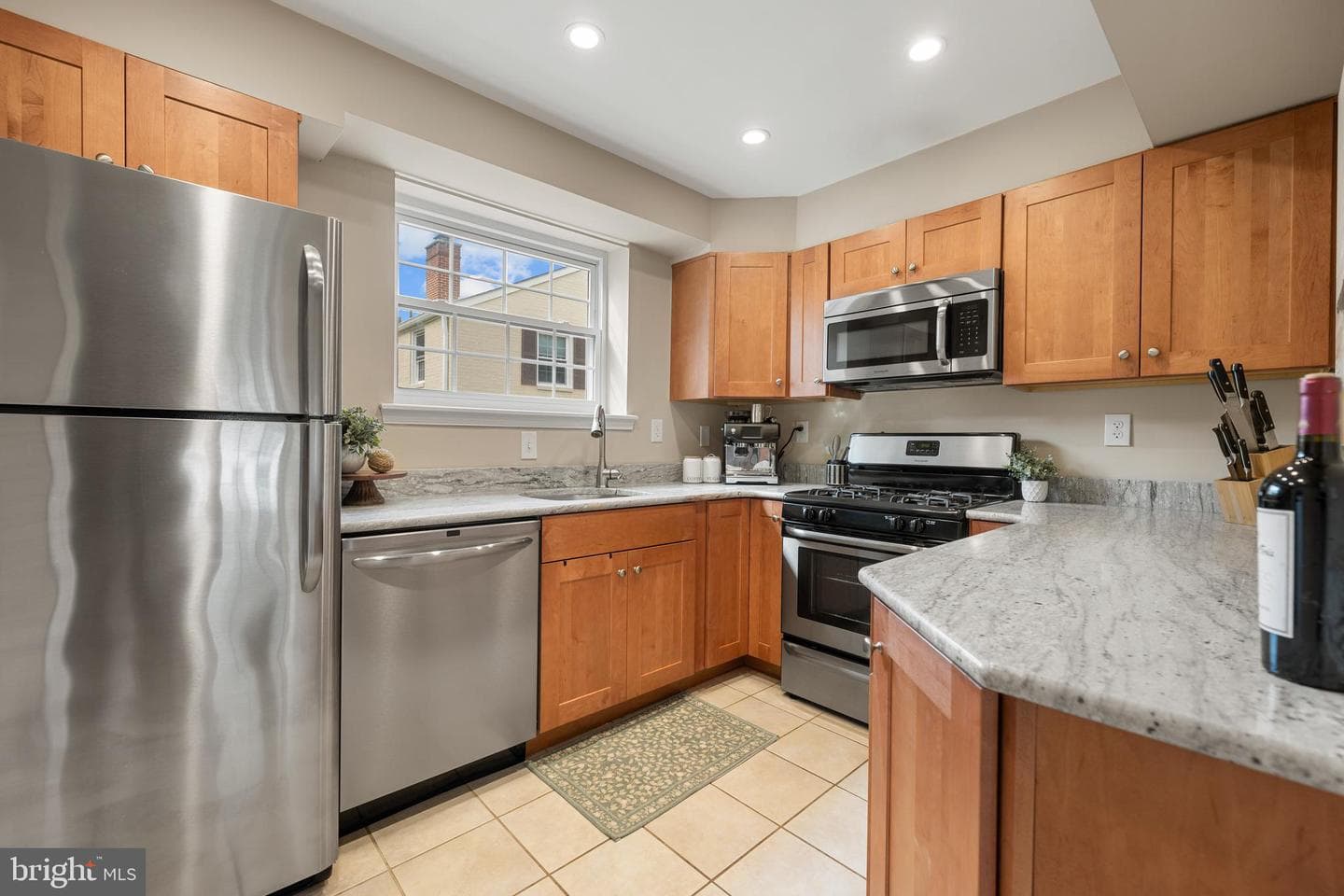 2312 N Dearing Street photo 3