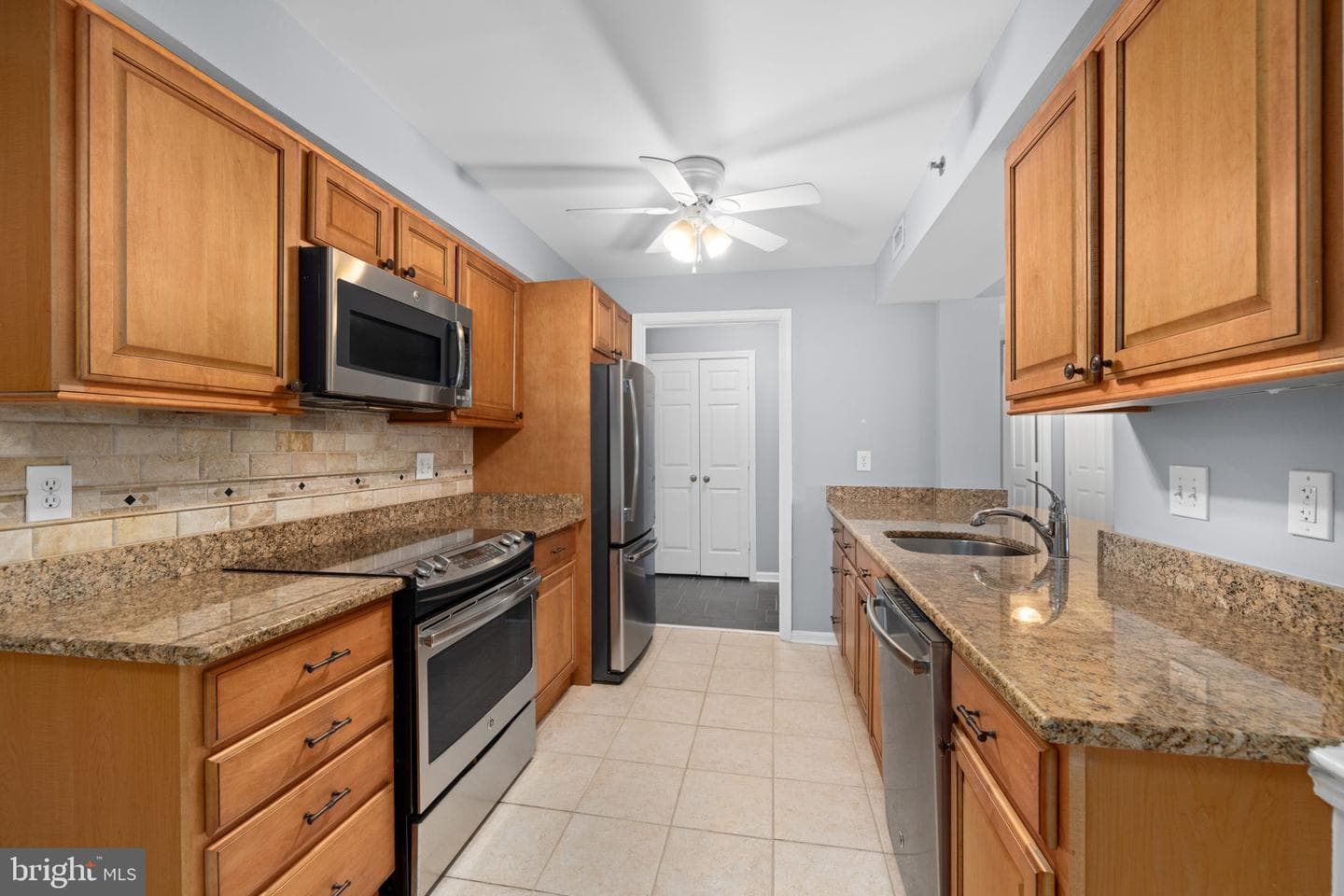 545 E Braddock Road #408 photo 10