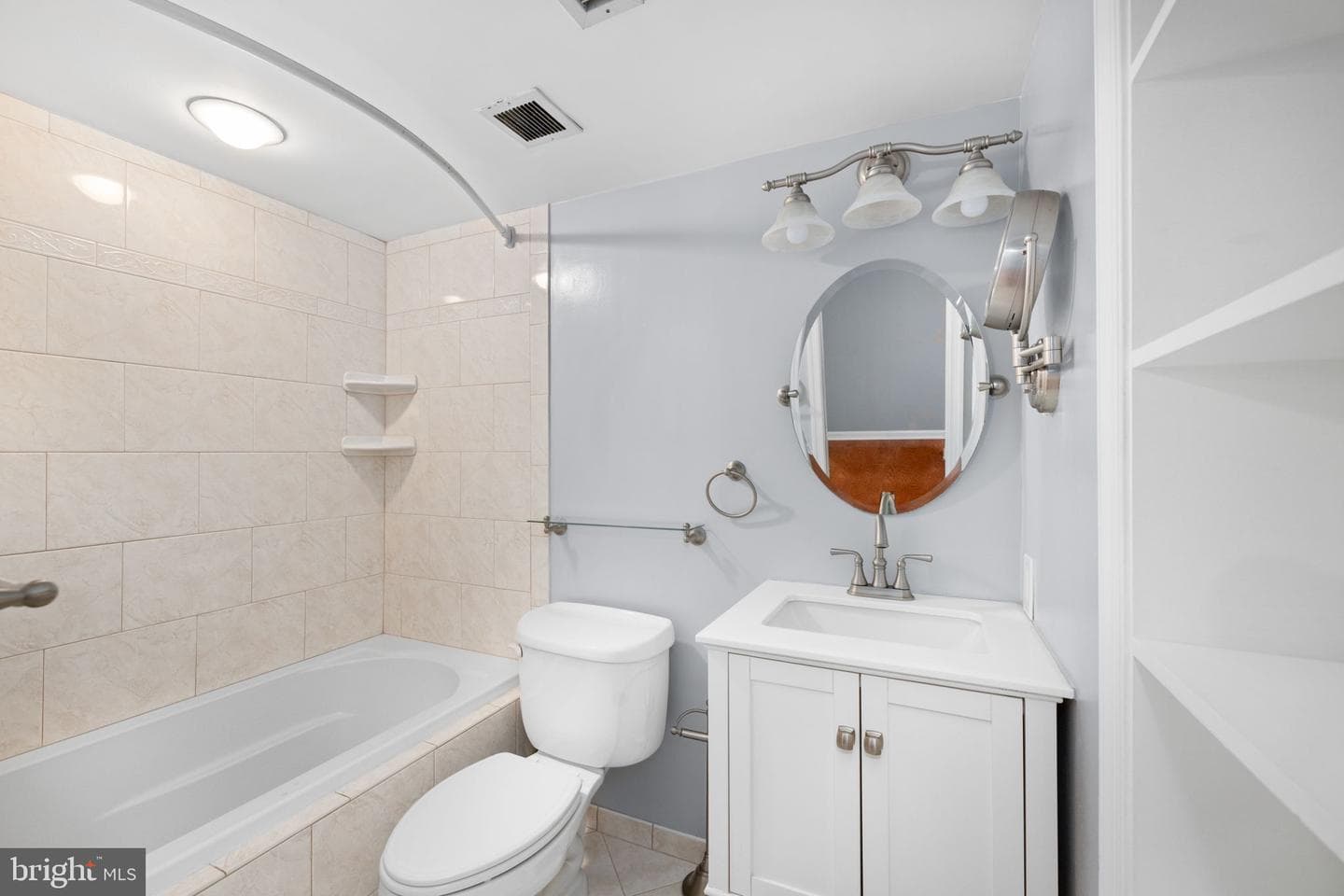 545 E Braddock Road #408 photo 12