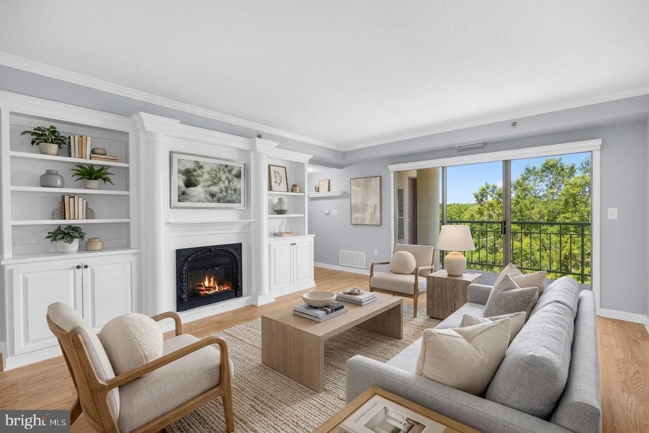 545 E Braddock Road #408, Alexandria