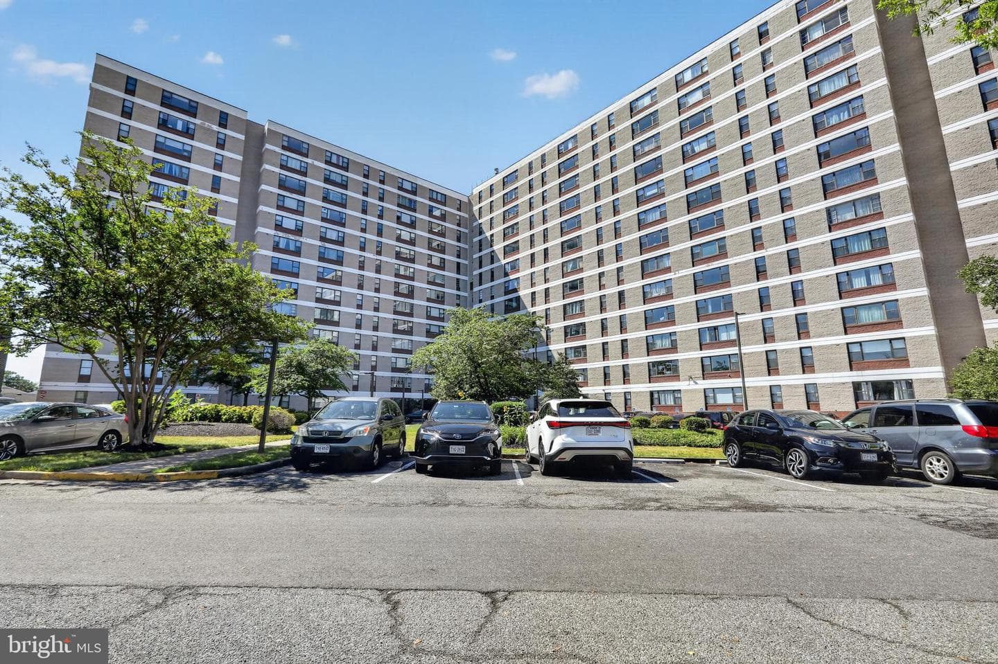 4600 Duke Street #913, Alexandria