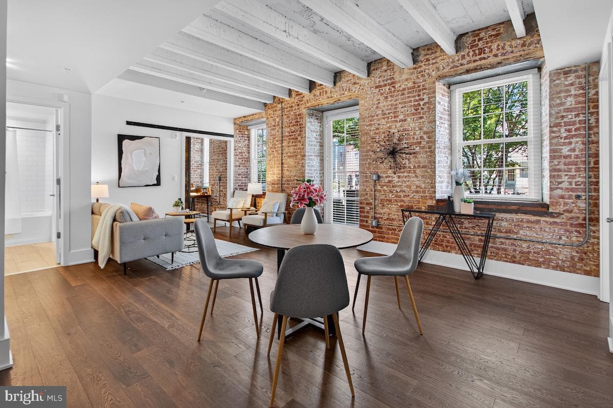 515 N Washington Street #105, Alexandria