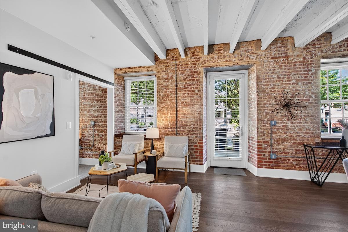 515 N Washington Street #105 photo 24
