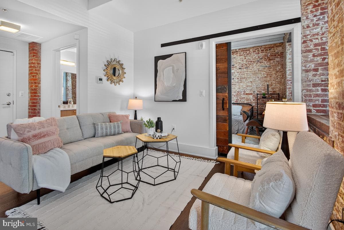515 N Washington Street #105 photo 3