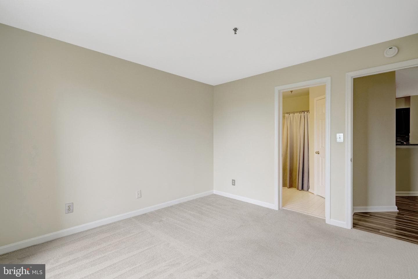 1100 Quaker Hill Drive #307 photo 33