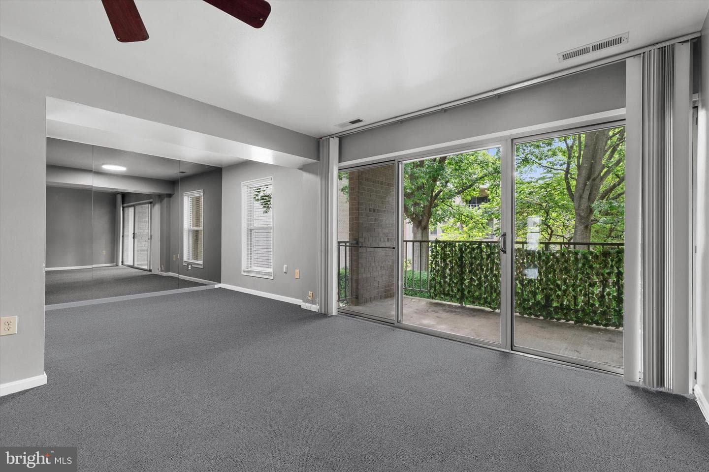 2 Canterbury Square #202 photo 14