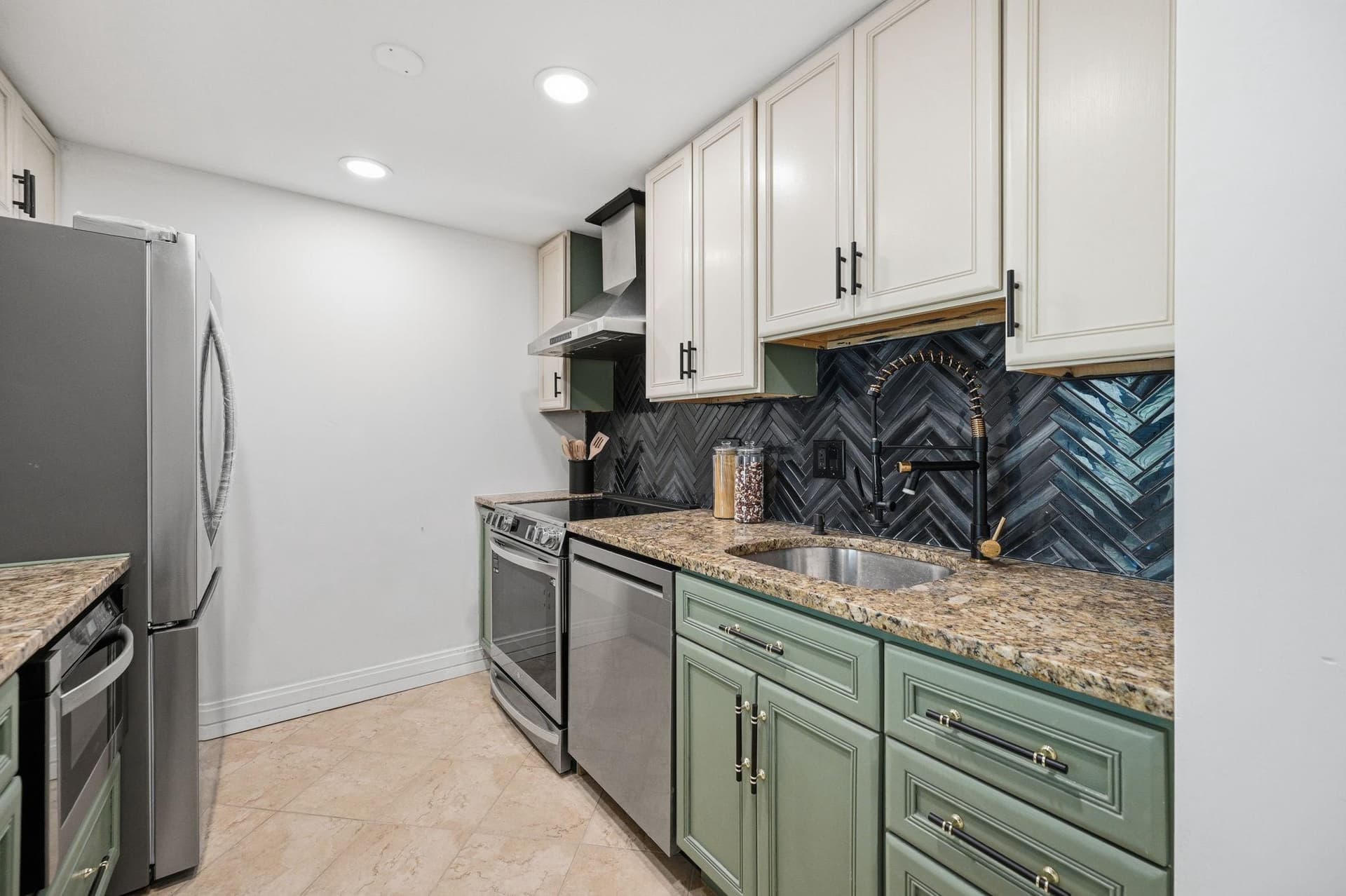 6300 Stevenson Avenue #119 photo 9