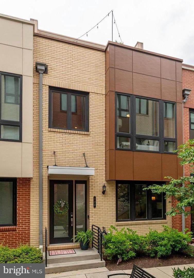 128 Cambria Walk, Alexandria