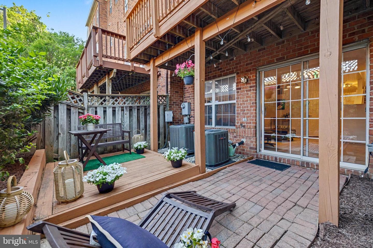 109 Martin Lane photo 15