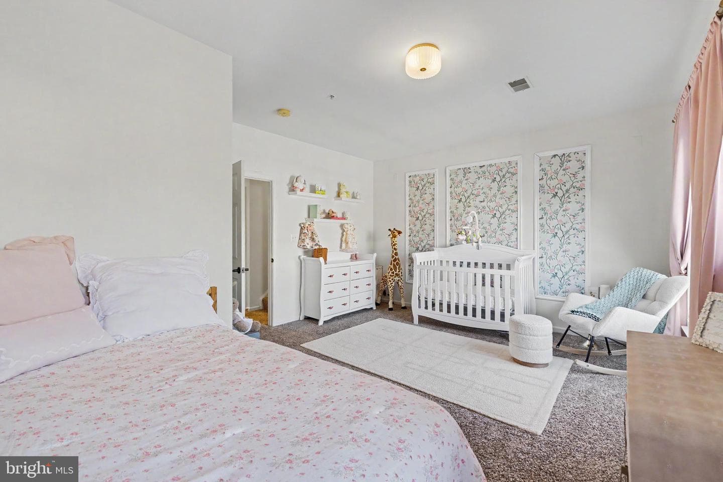 109 Martin Lane photo 46