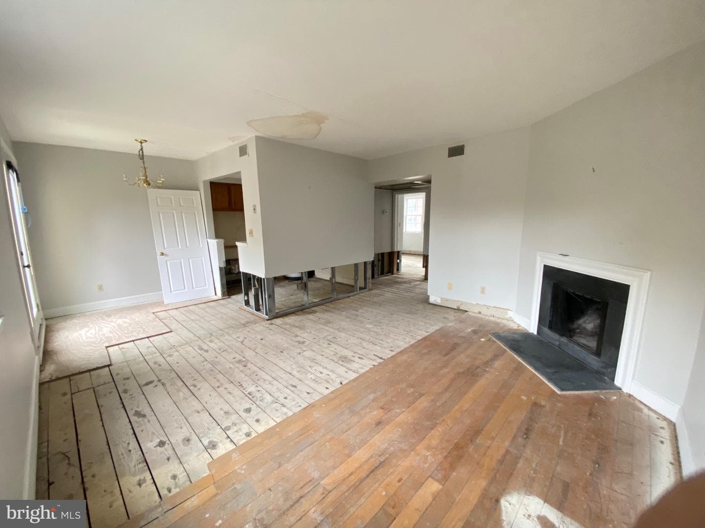 1205 N Pitt Street #2c photo 3