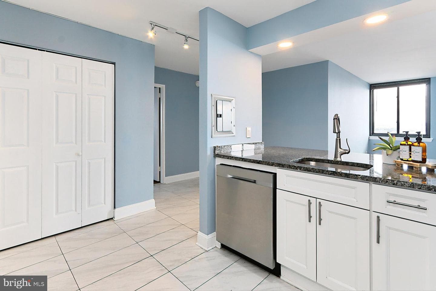 801 N Pitt Street #1203 photo 18