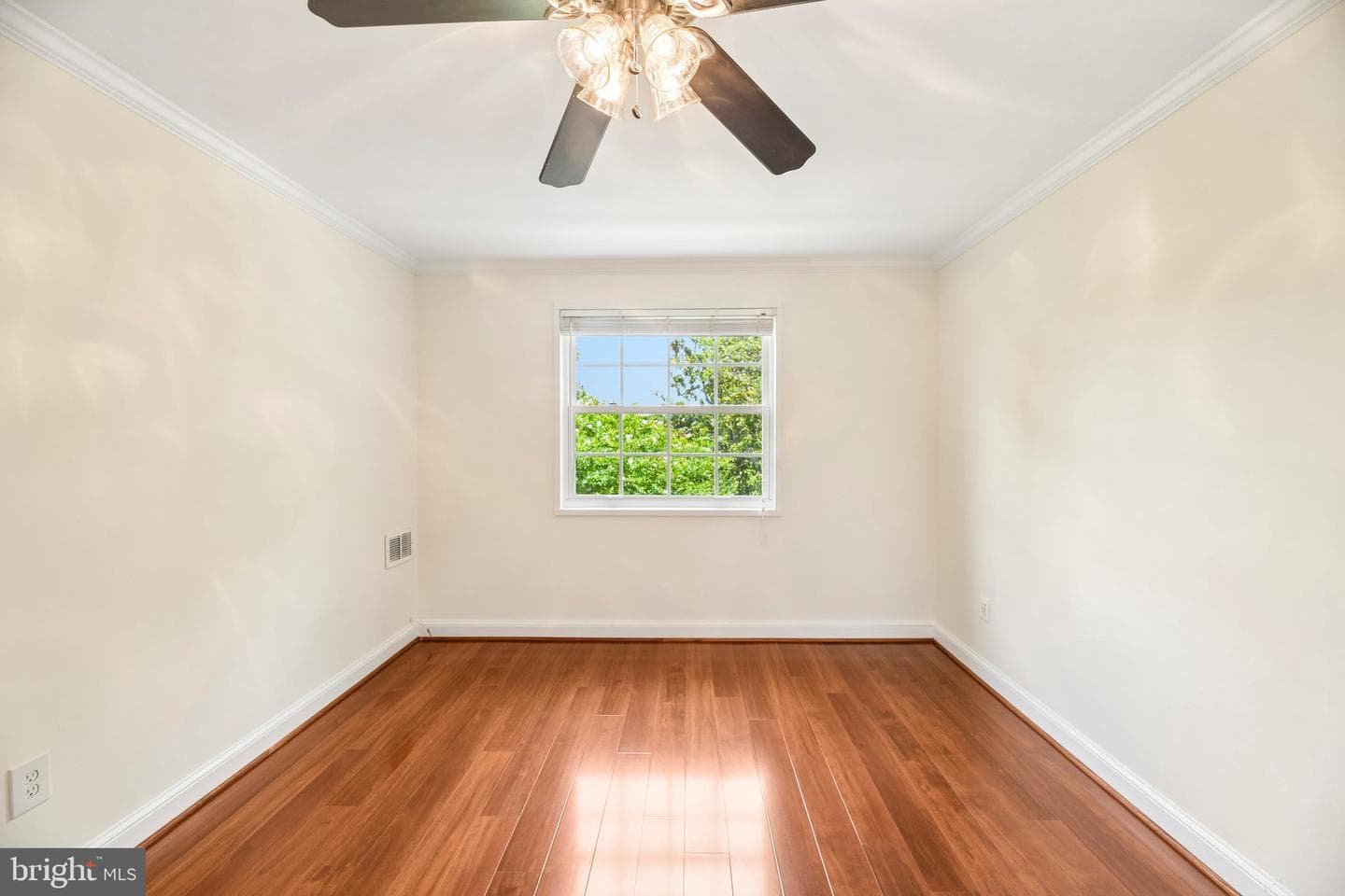 1722 W Abingdon Drive #301 photo 27