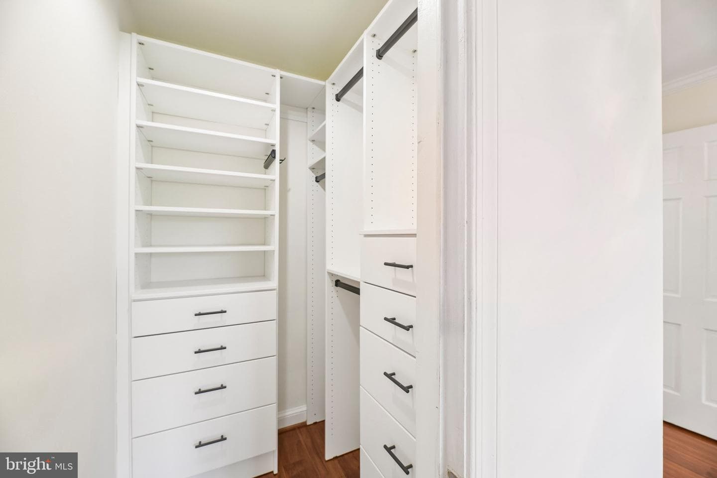 1722 W Abingdon Drive #301 photo 31