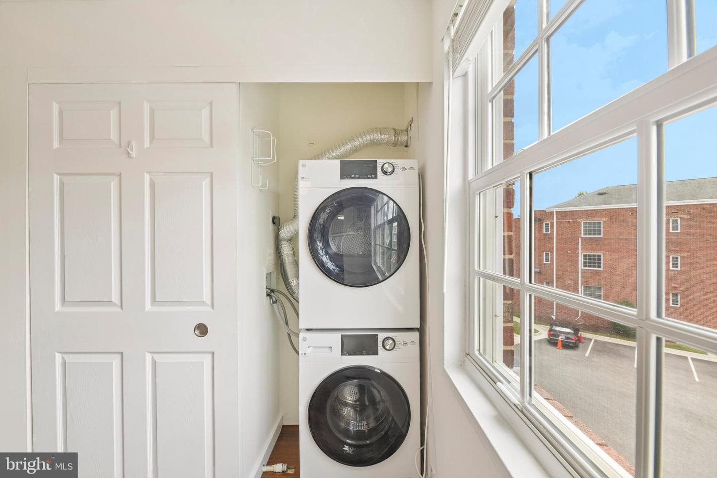 1722 W Abingdon Drive #301 photo 33