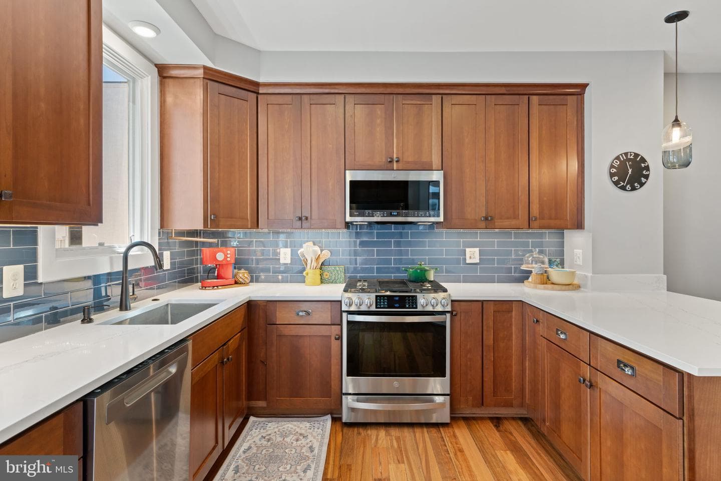 727 N Alfred Street photo 13