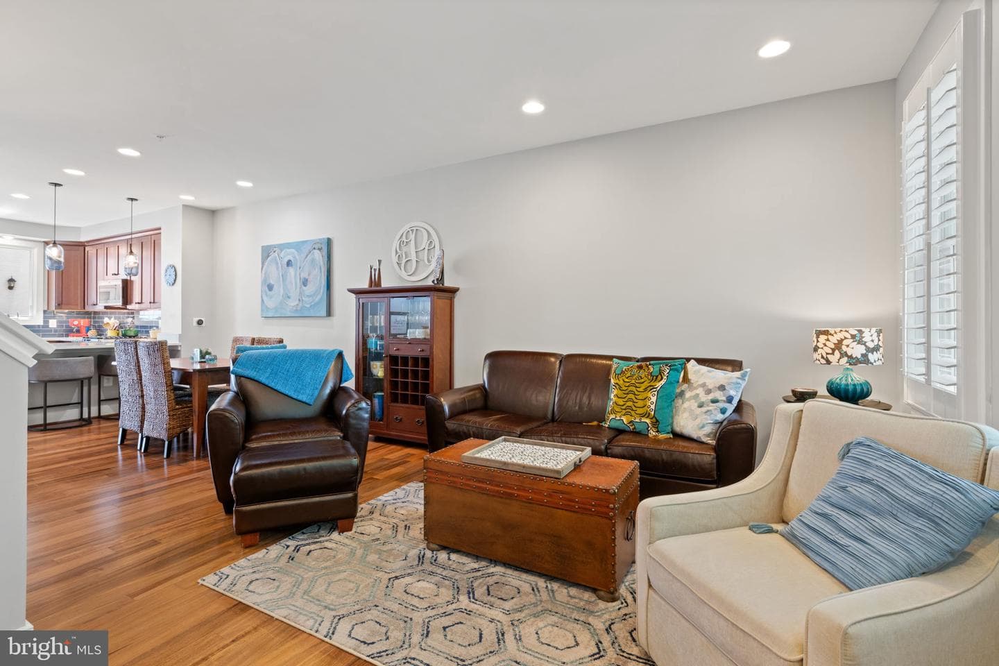 727 N Alfred Street photo 21