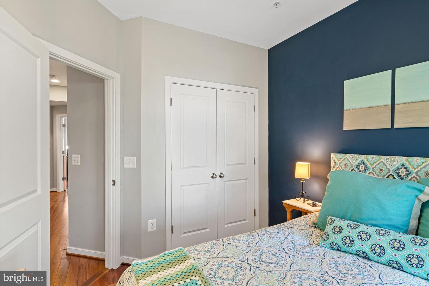 727 N Alfred Street photo 36