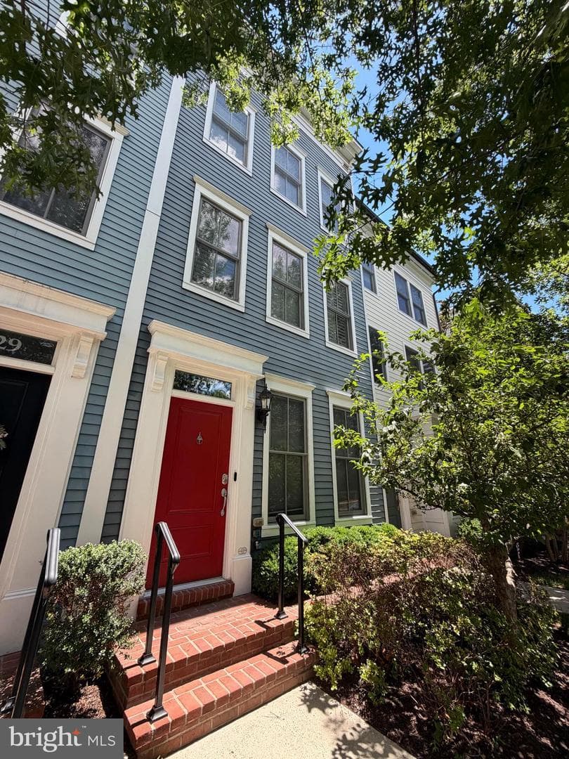 727 N Alfred Street photo 5
