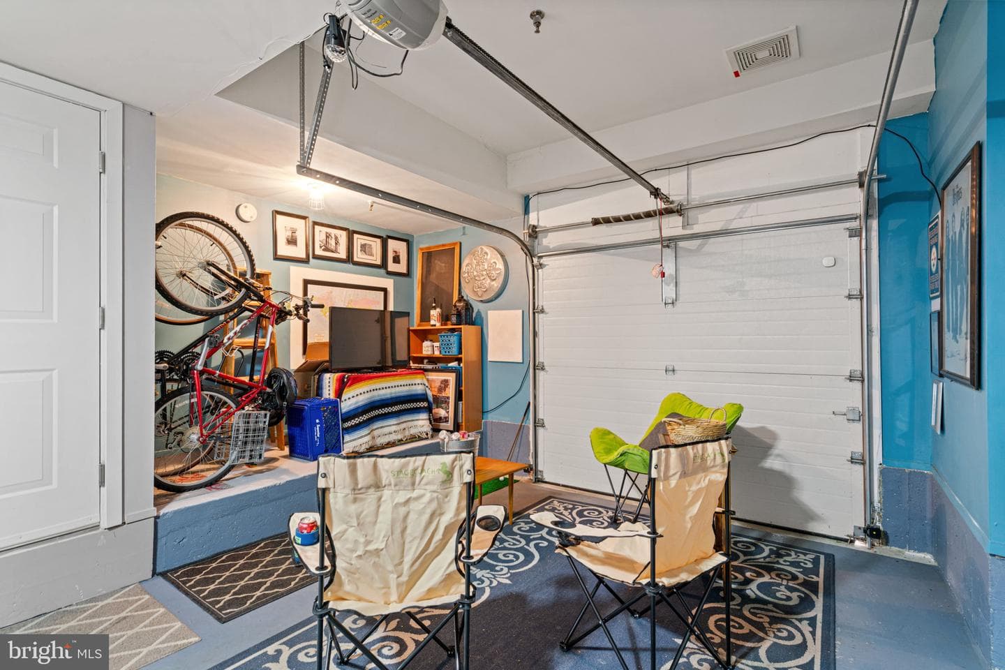 727 N Alfred Street photo 50