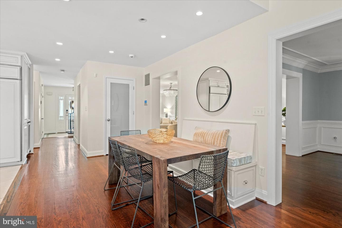 301 Columbia Road photo 32
