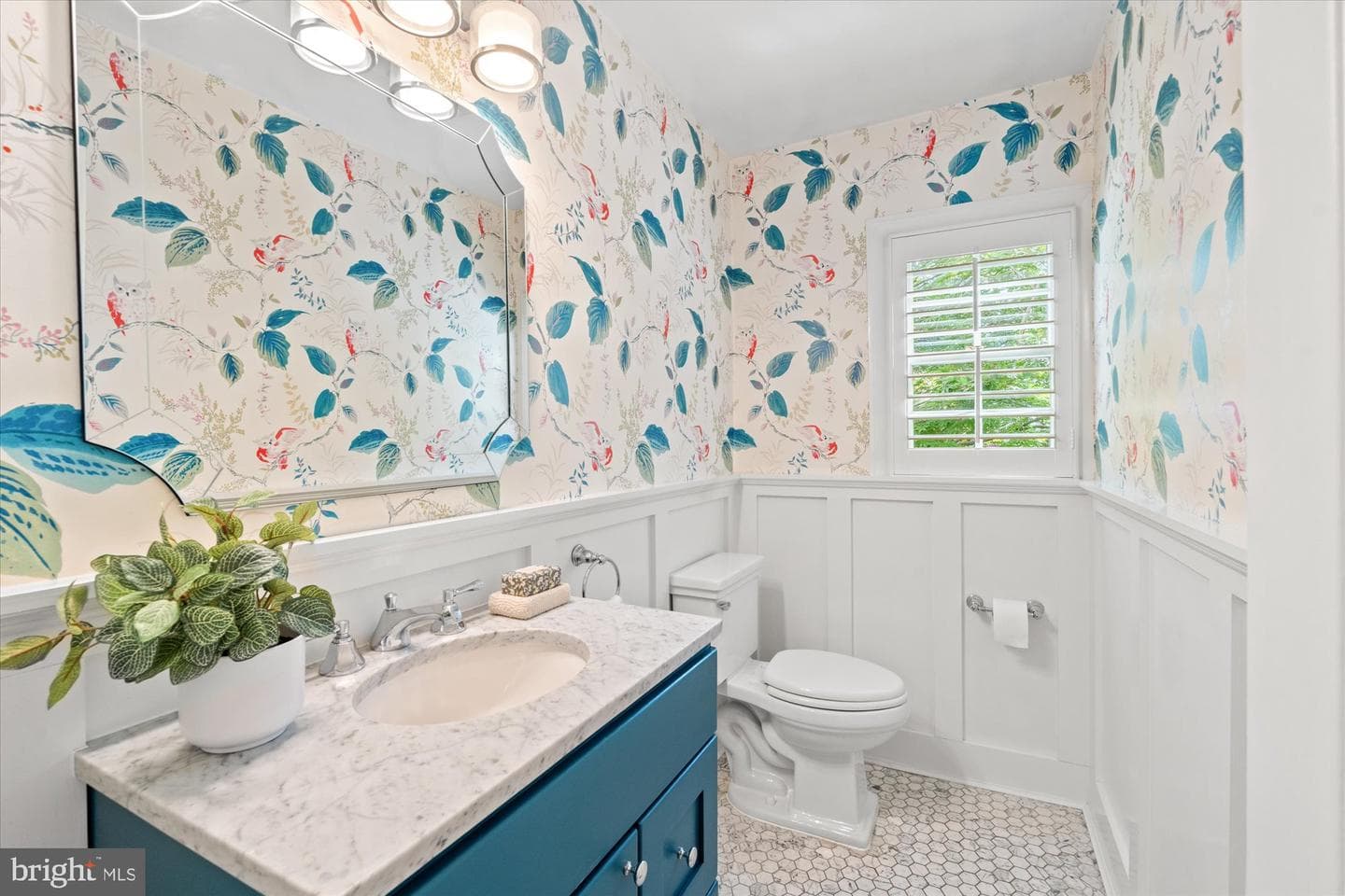 301 Columbia Road photo 33