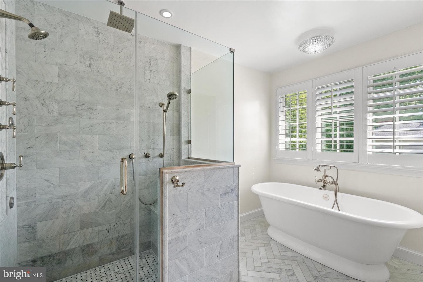 301 Columbia Road photo 41