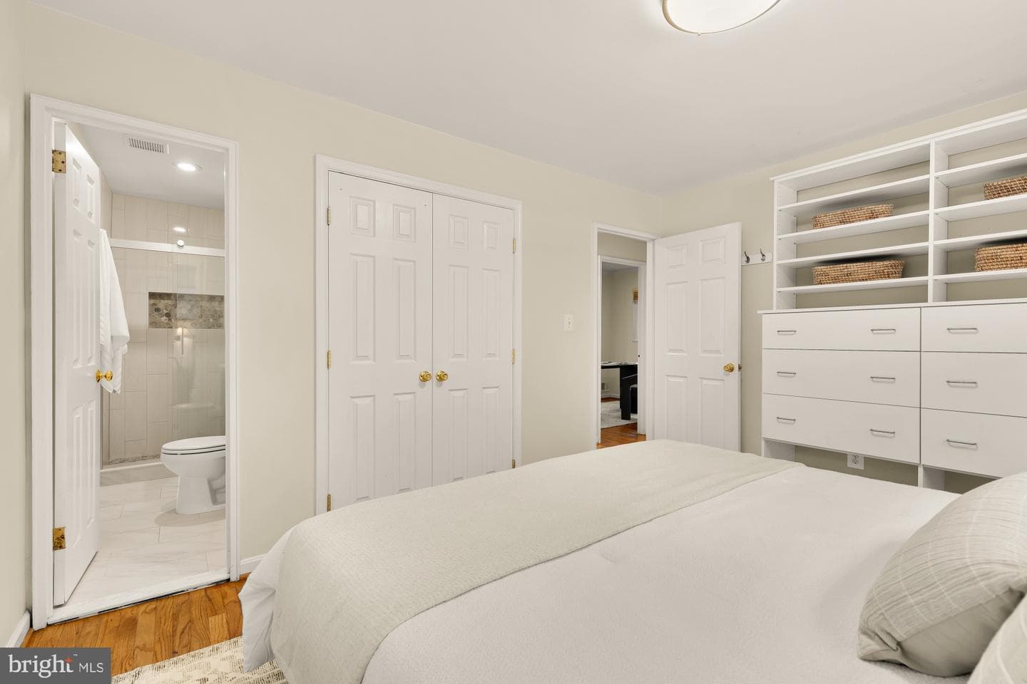 4147 Taney Avenue photo 12