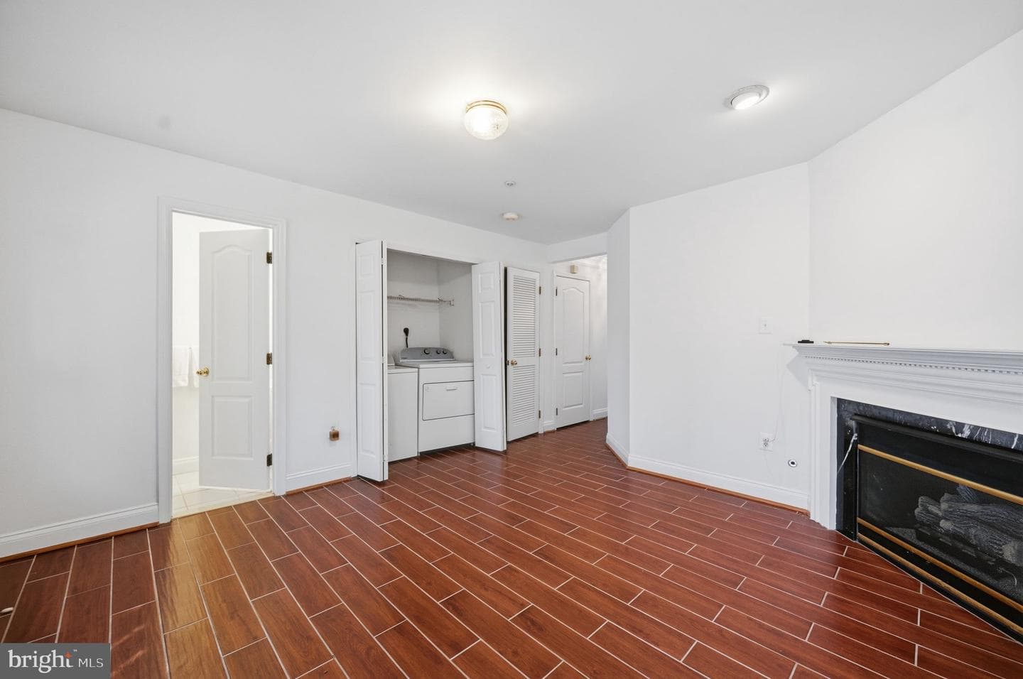 112 Cahill Drive photo 29