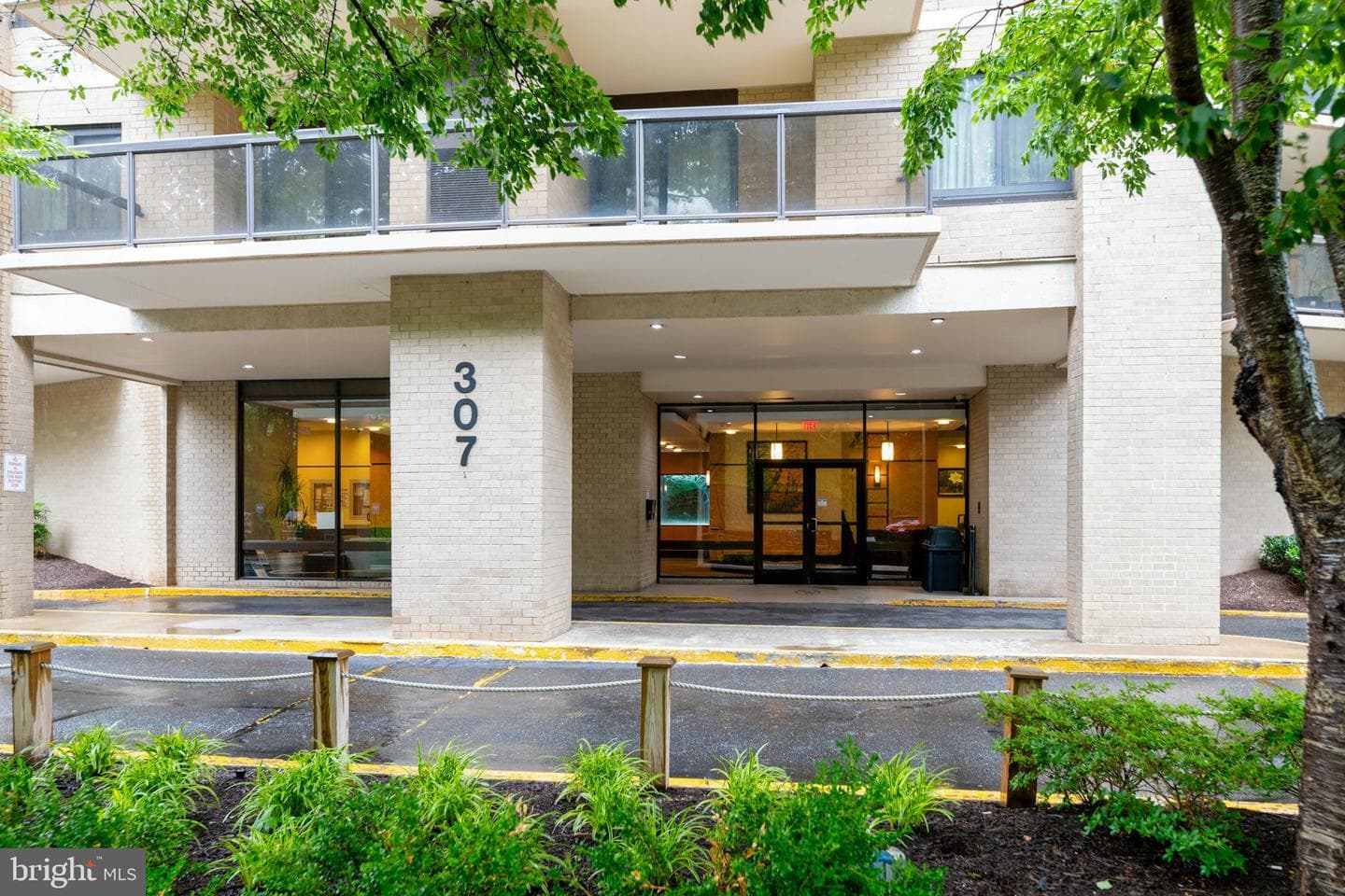 307 Yoakum Parkway #512, Alexandria