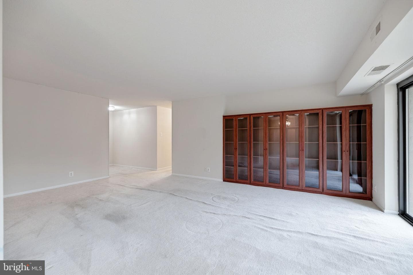 307 Yoakum Parkway #512 photo 12