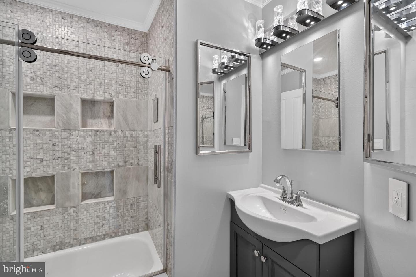 4659 Lambert Drive photo 21