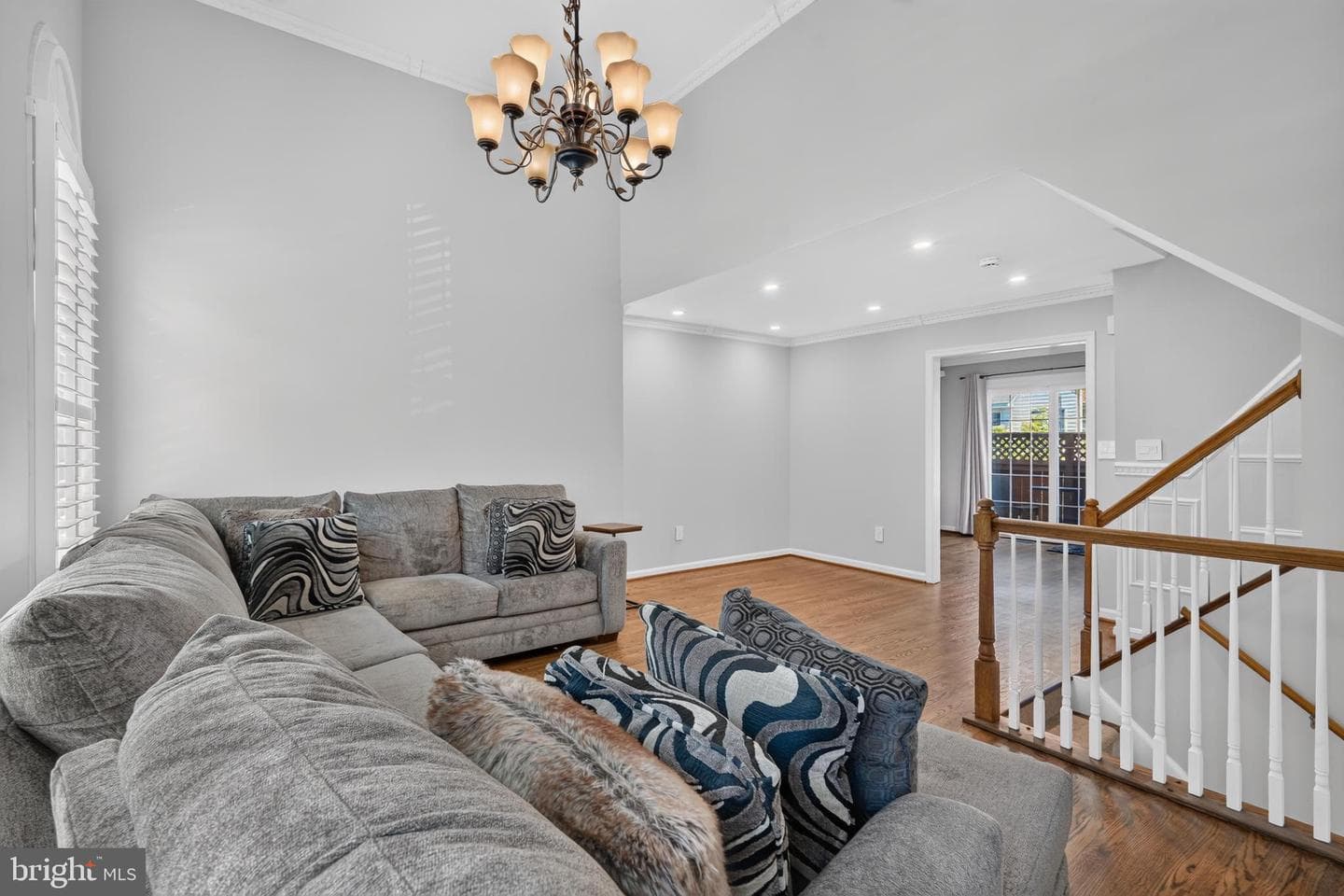 4659 Lambert Drive photo 3