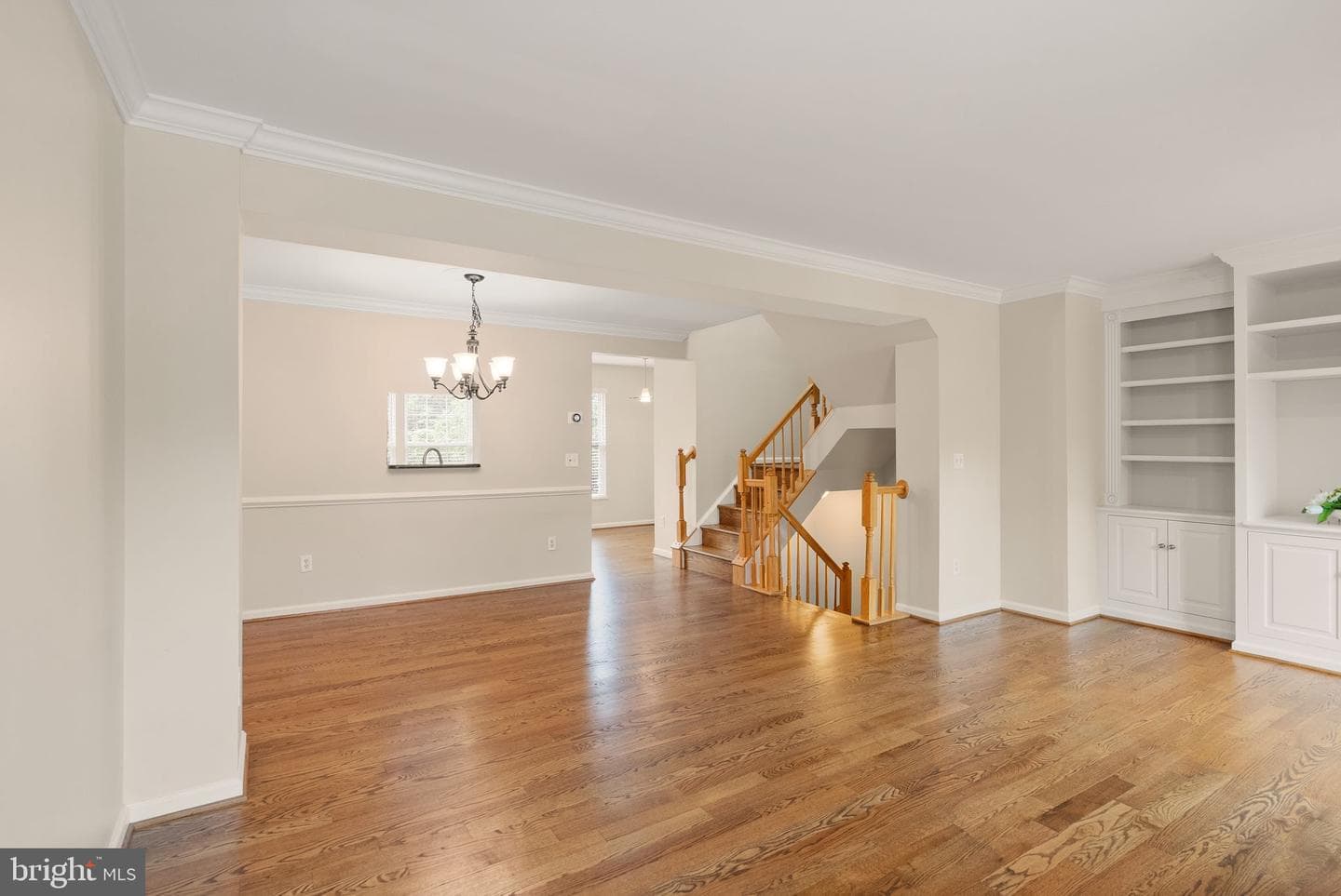 917 Rolfe Place photo 22