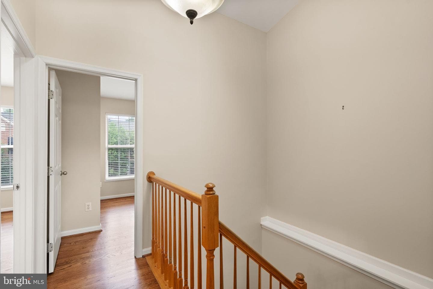 917 Rolfe Place photo 33