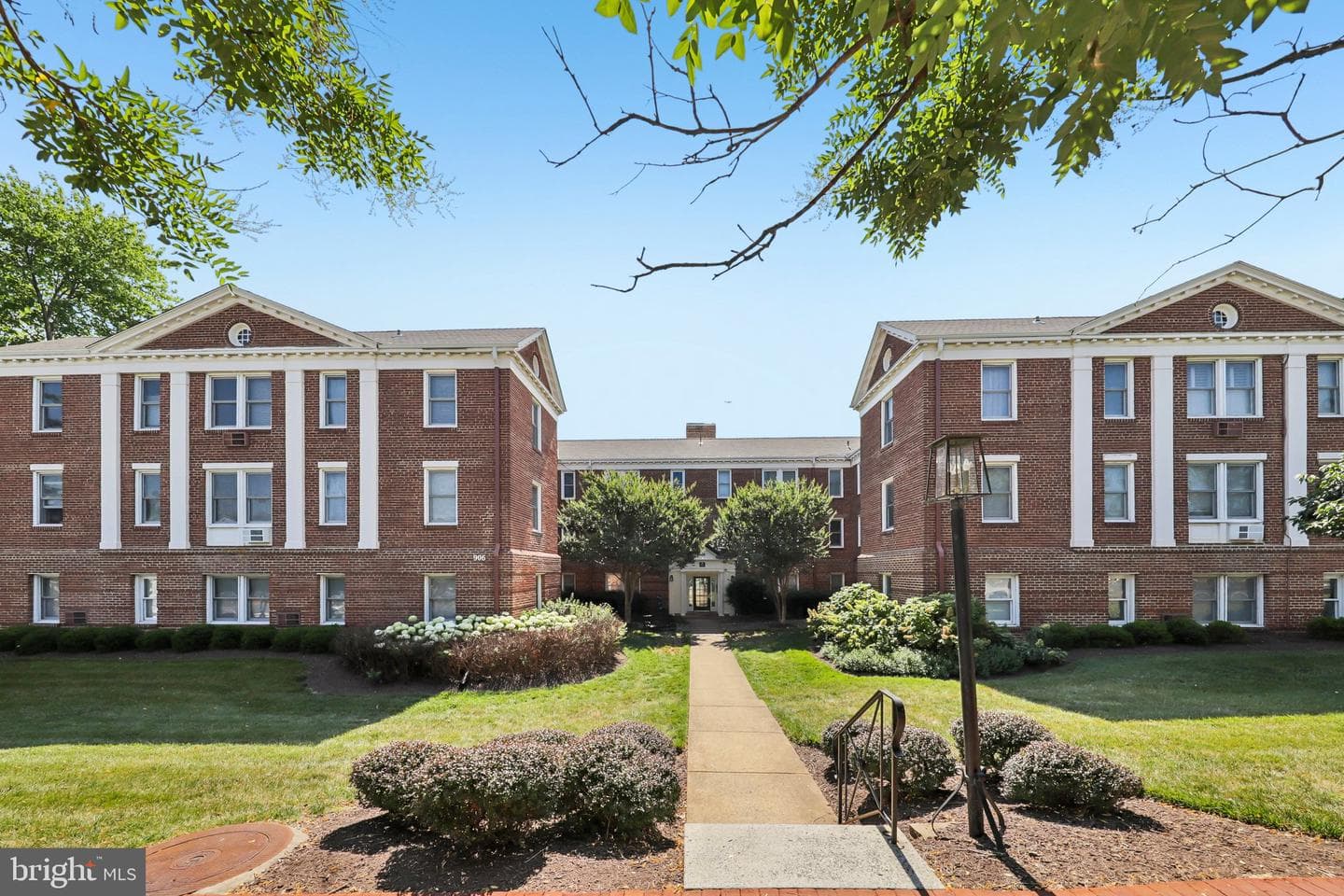 906 S Washington St # 207, Alexandria