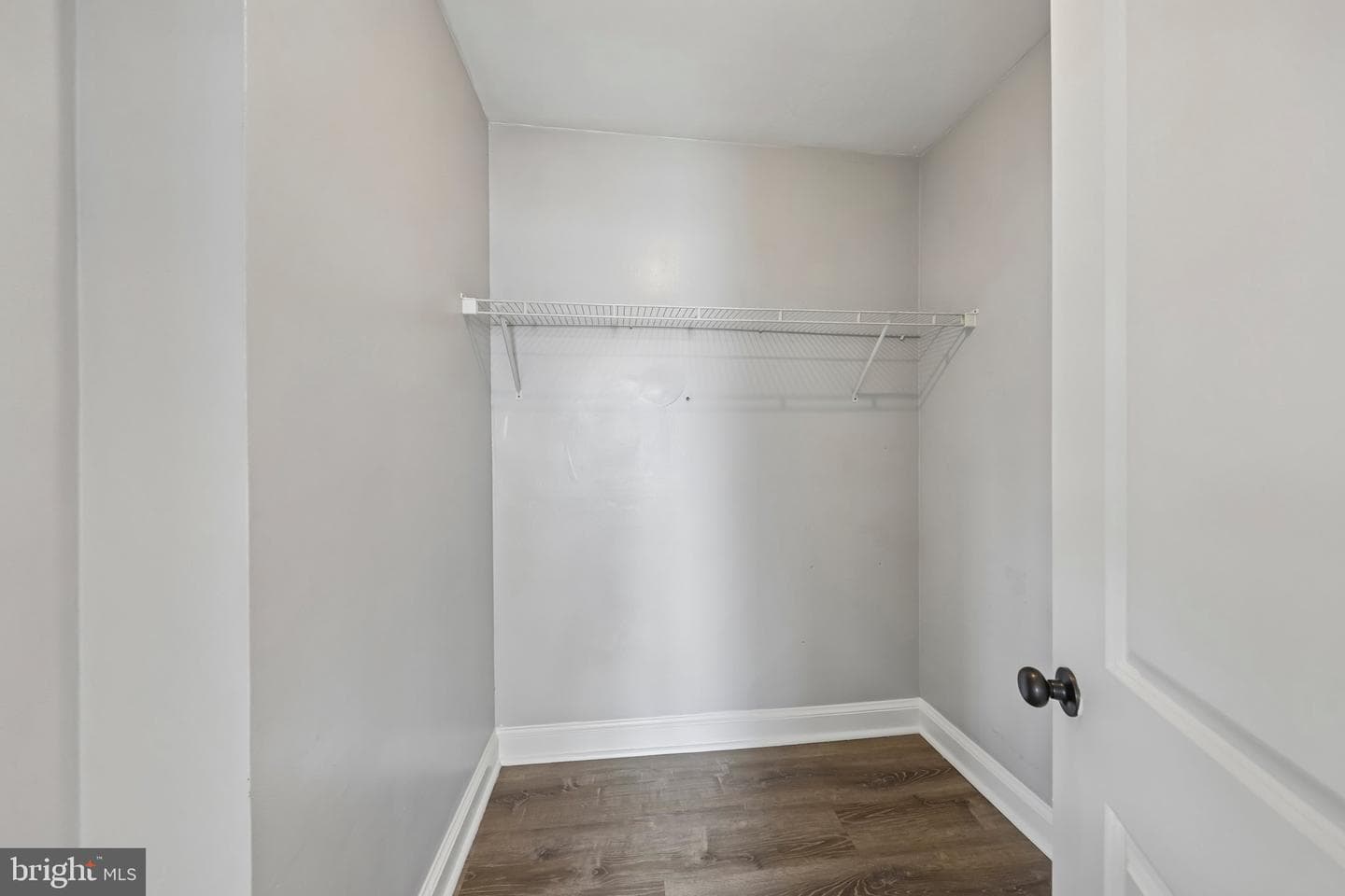 906 S Washington St # 207 photo 17