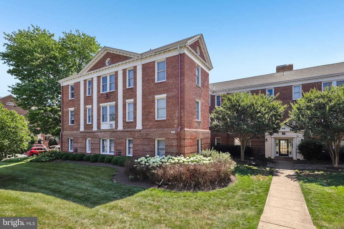 906 S Washington St # 207, Alexandria