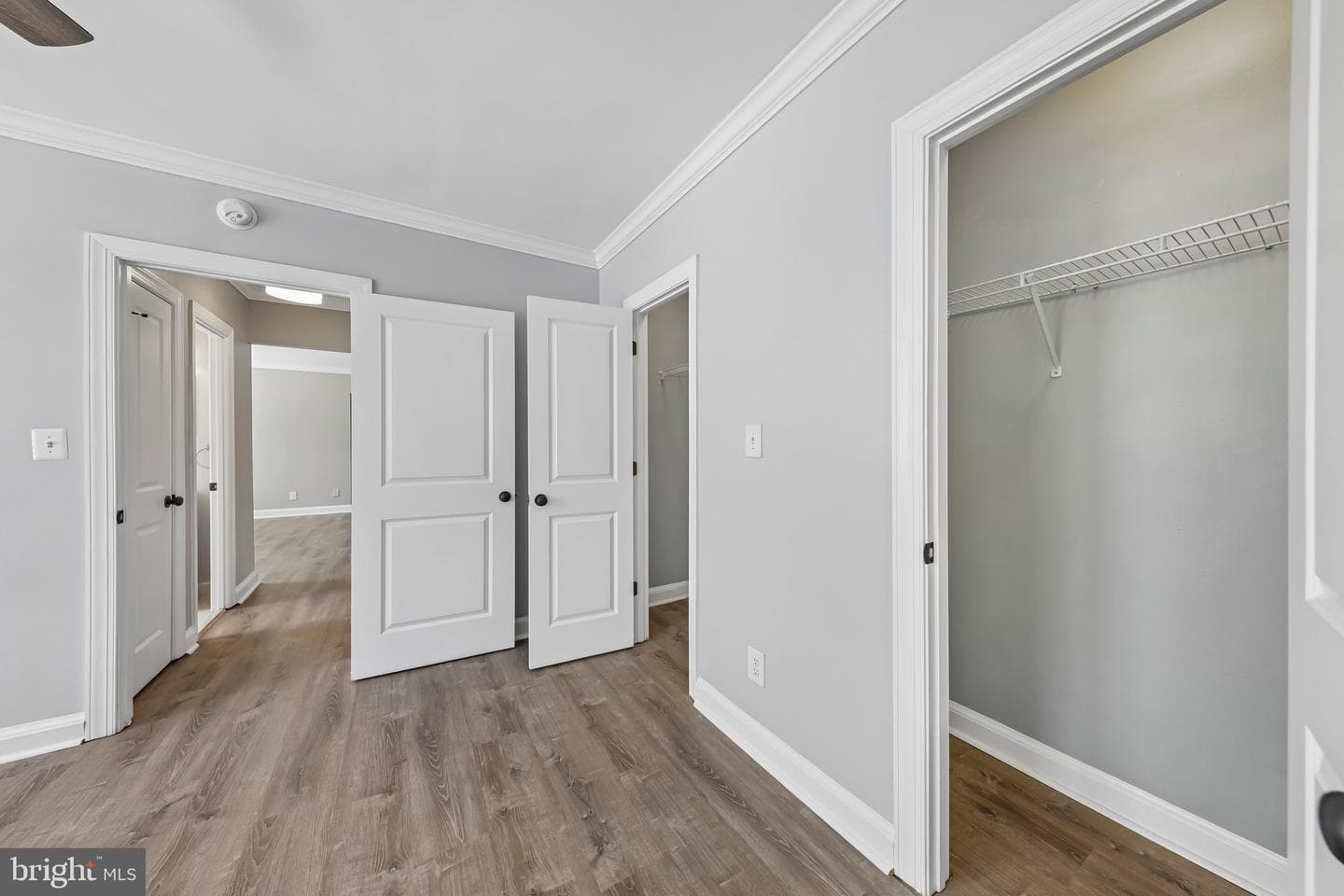 906 S Washington St # 207 photo 20