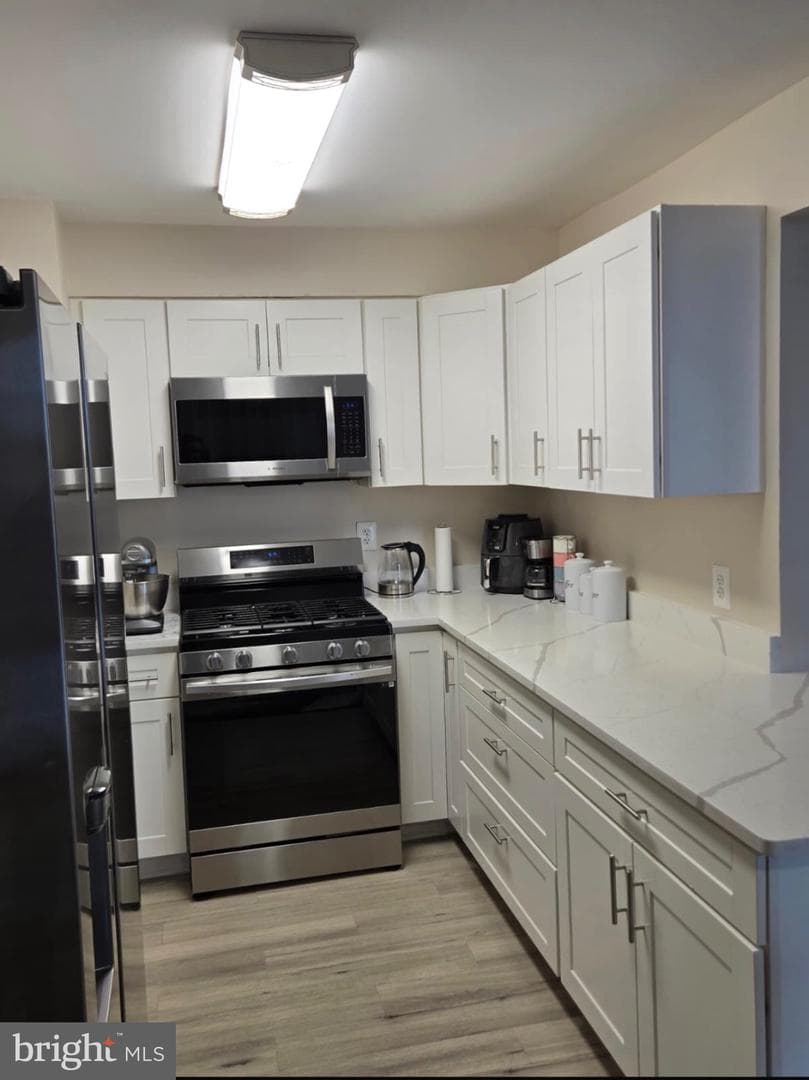 16 S Van Dorn St # 607 photo 3