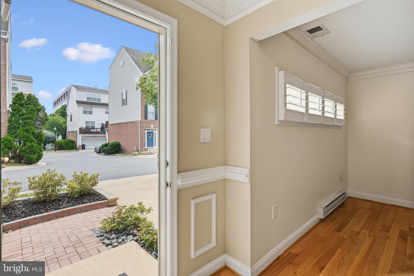 113 Meadows Lane photo 3