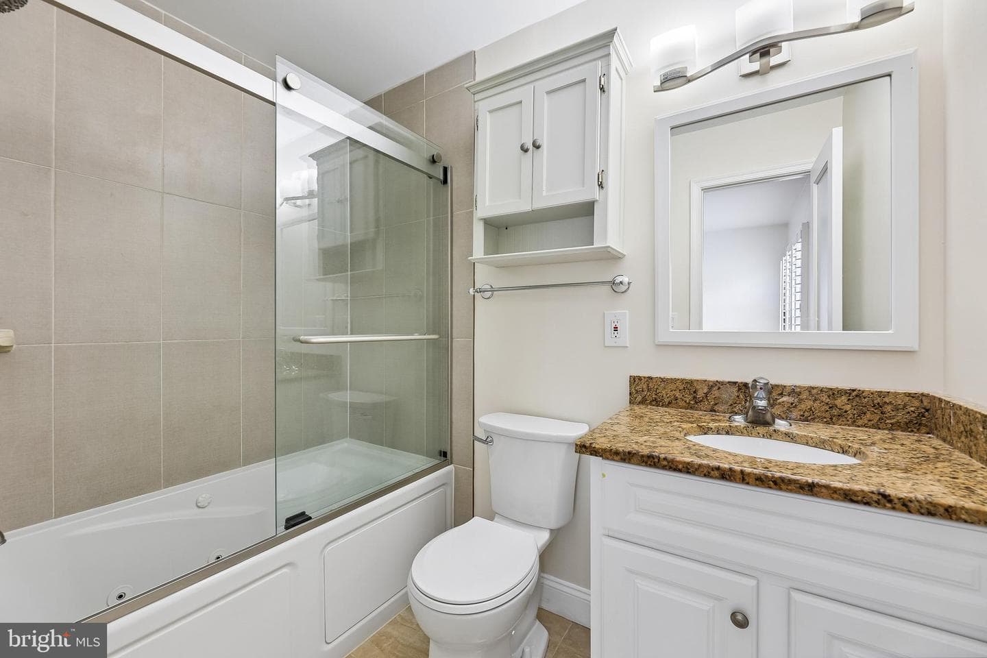 113 Meadows Lane photo 32