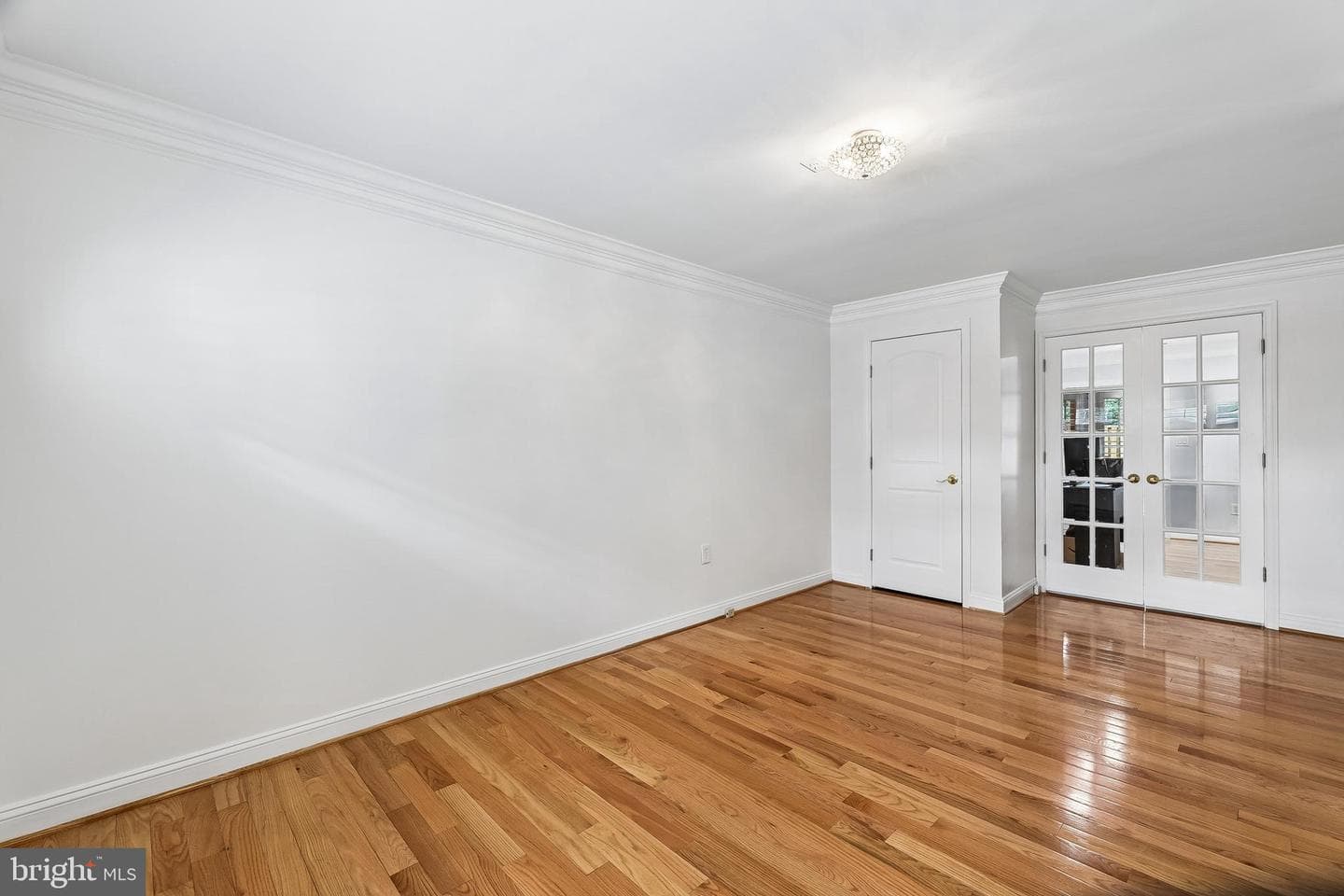 113 Meadows Lane photo 7