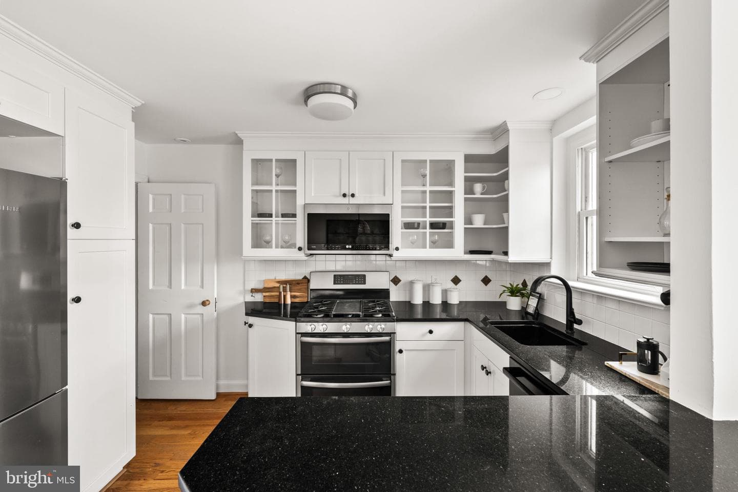 1410 Mount Vernon Avenue photo 22